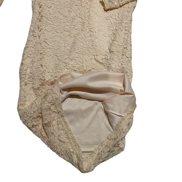 ASOS Cream Lace Mini Dress- Stretchy-V Neckline-Size 10-Floral Design-Lined - Picture 6 of 10